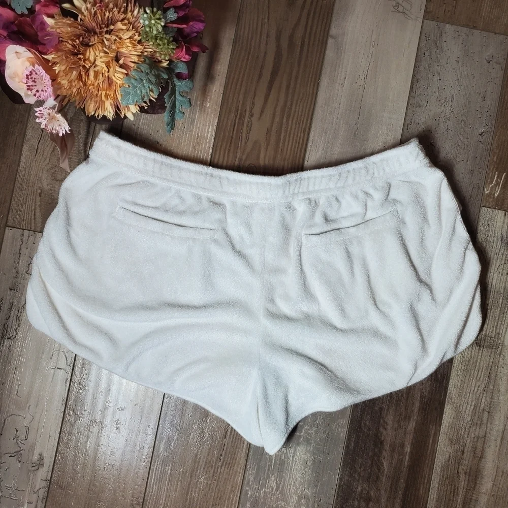 CLUB MONACO Ivory Terry Towel Shorts Women's Size Large EUC
